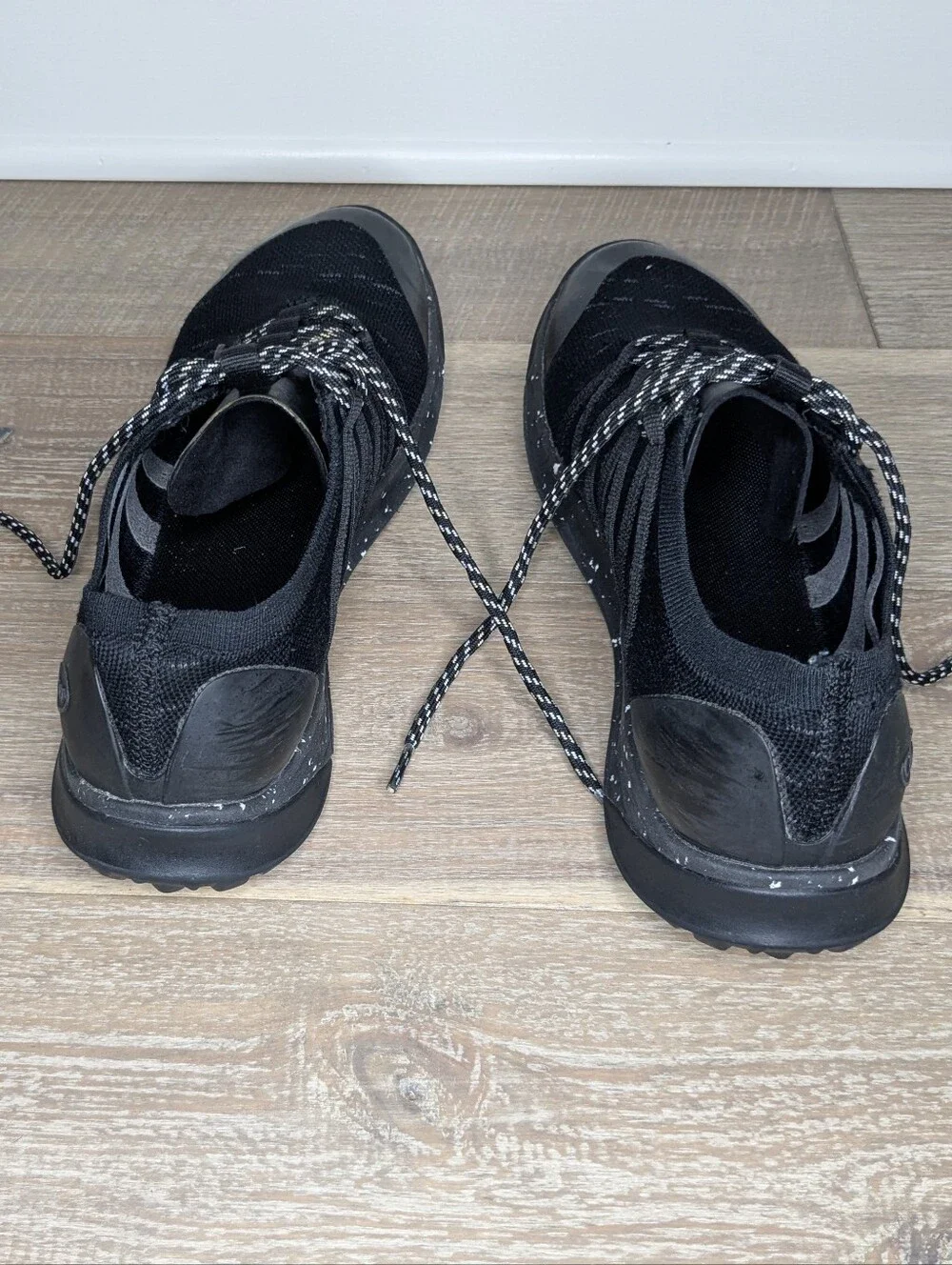 Chaco Scion Women's Black Knit Lace-Up Trainer with Speckled Sole Size 8